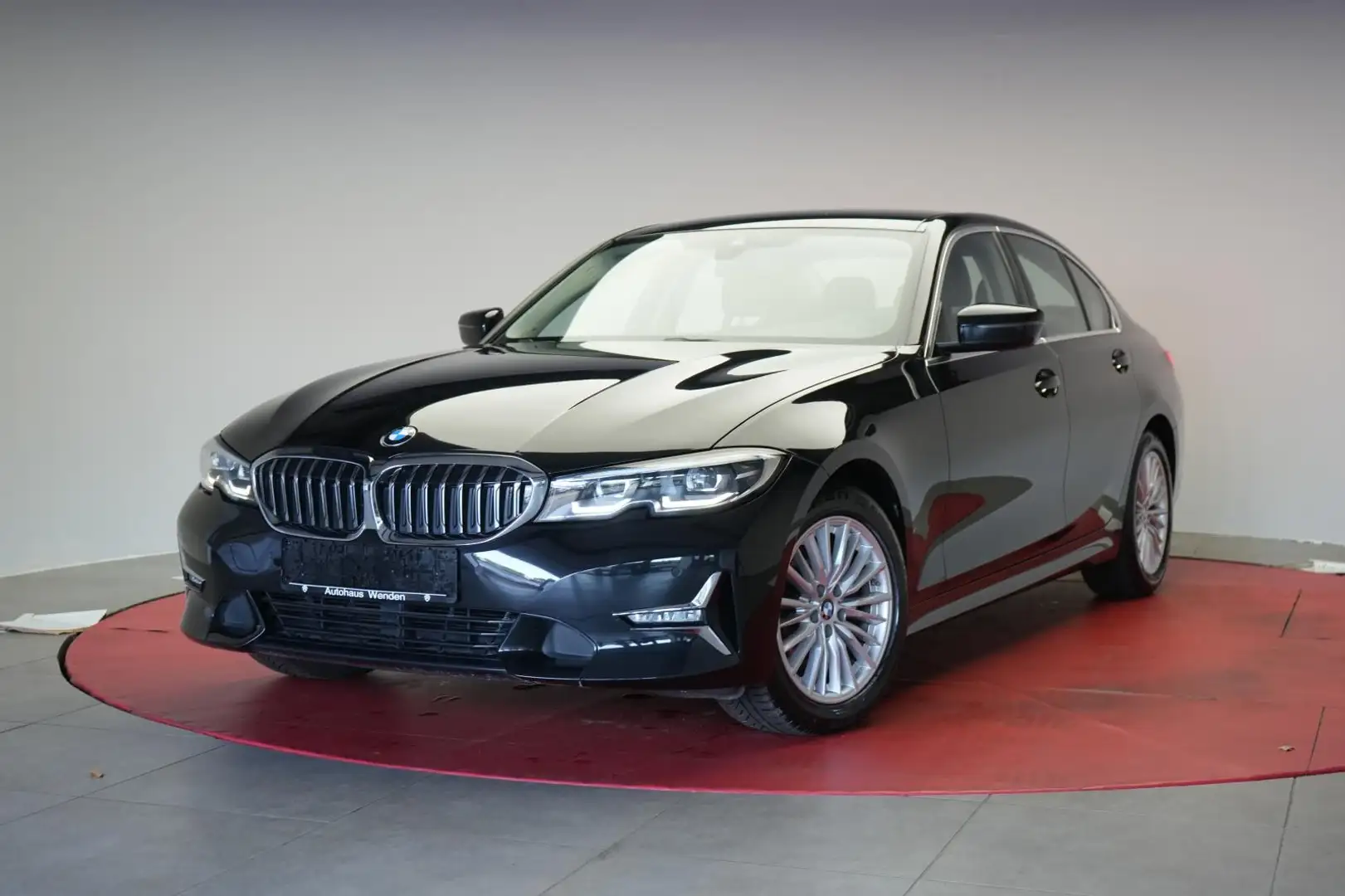 BMW 320 d Luxury Line Navi/Leder/Temp/Virtual/Side Schwarz - 2