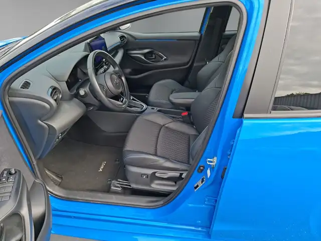 Toyota Yaris view 10