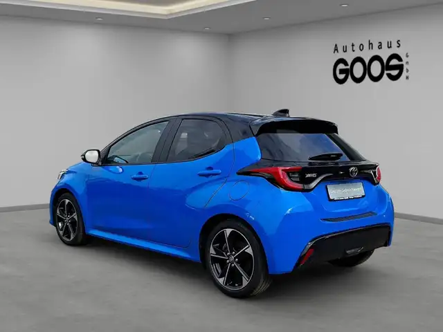 Toyota Yaris view 3