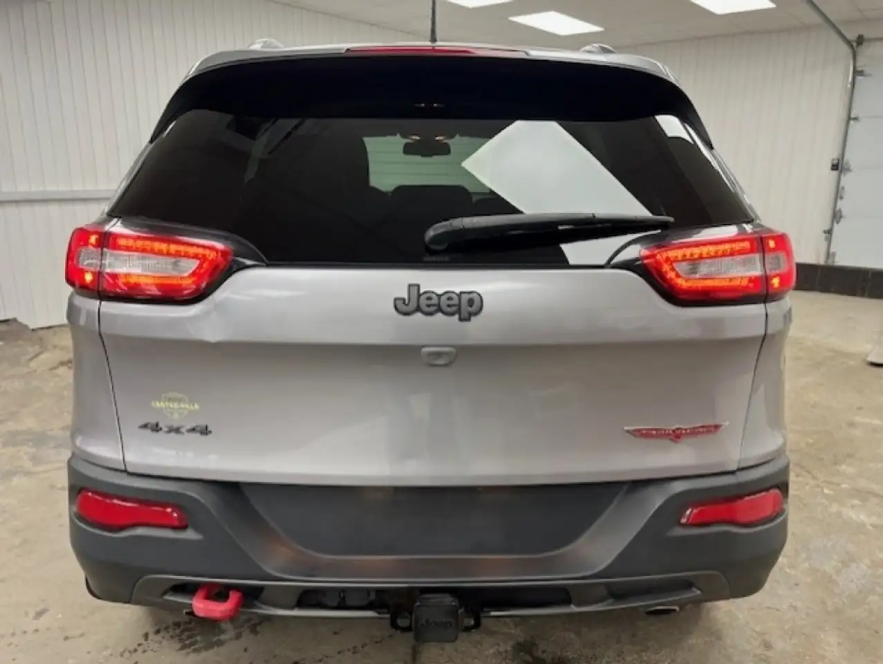 Jeep Cherokee photo Jeep Cherokee