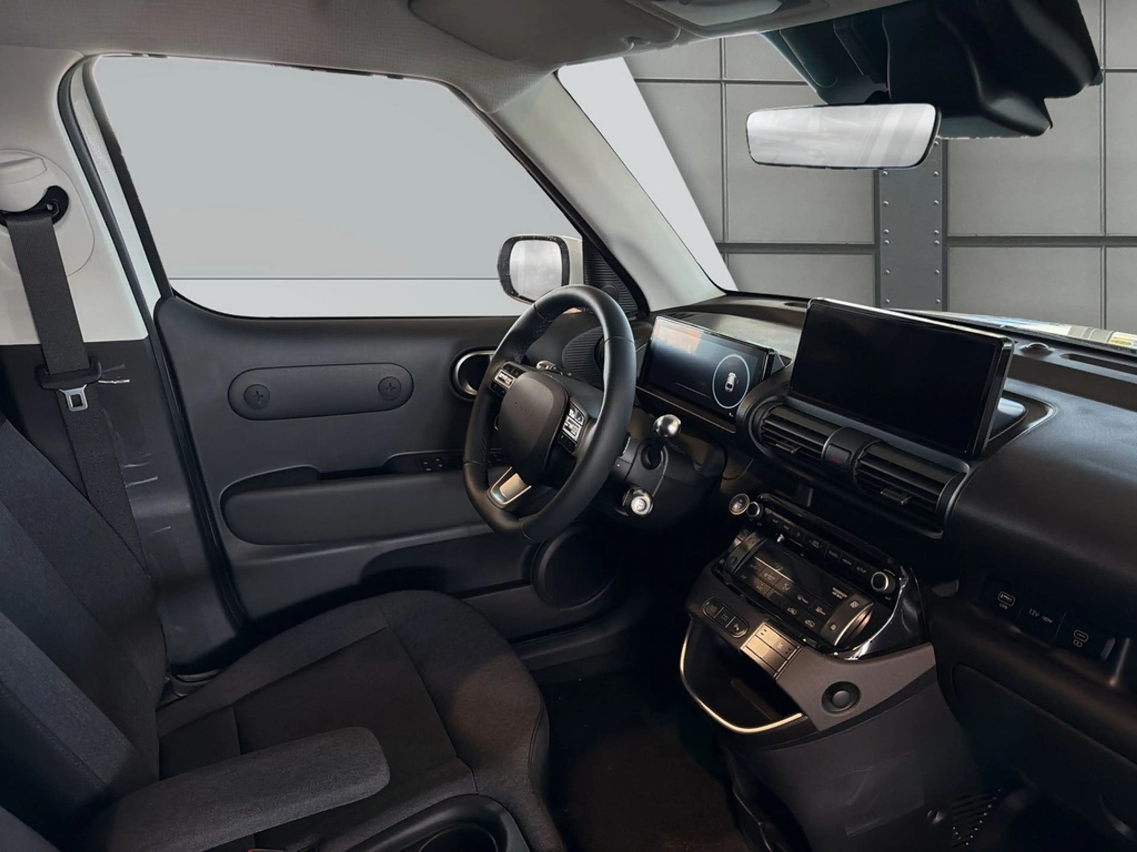 Hyundai Inster 42 kWh TREND *NAVI*R-KAMERA*PDC* — photo 13