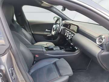Fotografie 6 des Mercedes-Benz CLA 220 d Shooting Brake AMG LINE Business