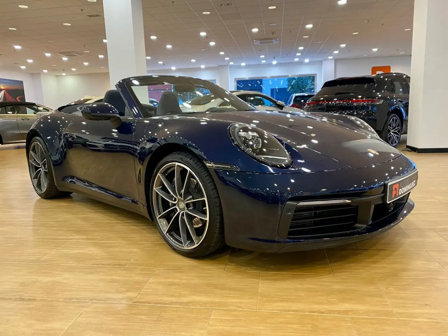 Porsche 992 Carrera Cabriolet PDK Bleu - 2