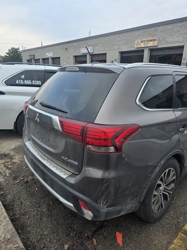 Mitsubishi Outlander снимка Mitsubishi Outlander