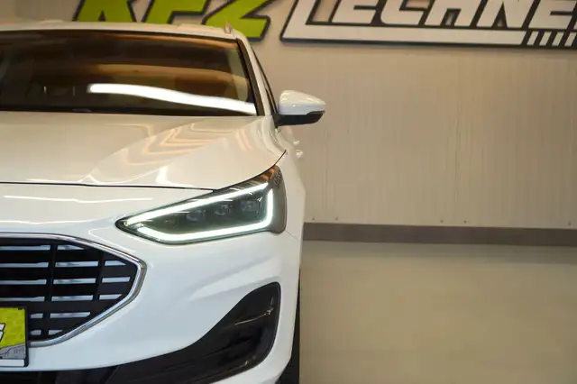 Ford Focus view 10