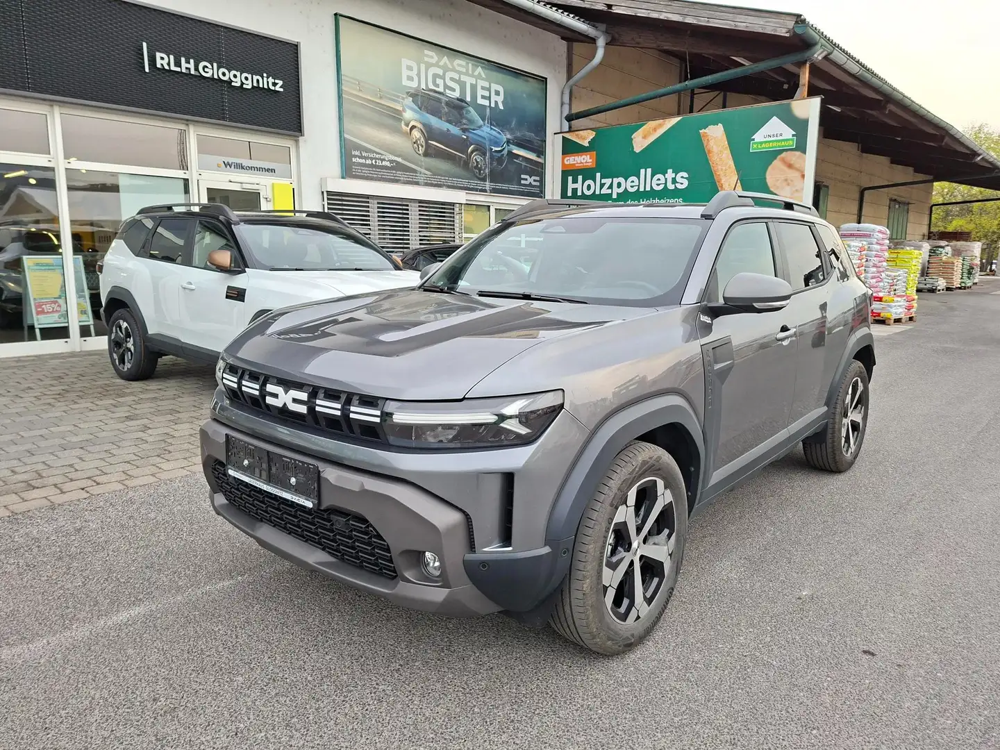 Dacia Duster TCe 130 Journey mit Anhängevorrichtung Grau - 1