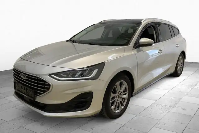 Ford Focus view 3