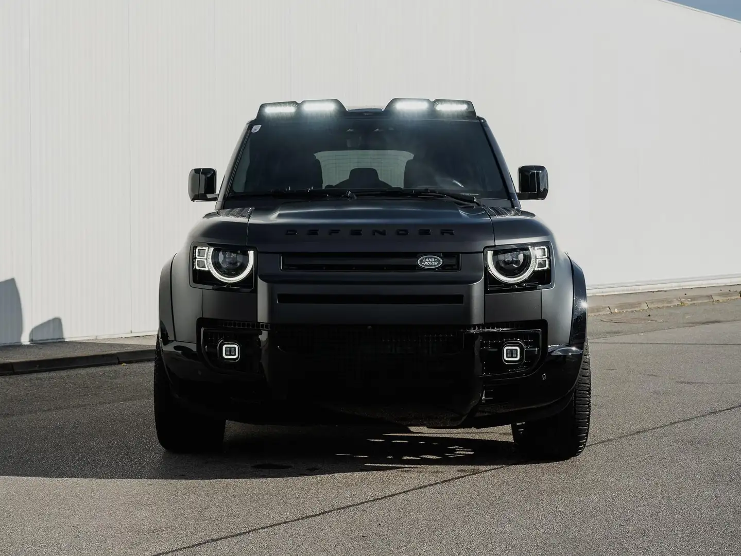 Land Rover Defender Defender 110 P400 AWD SE Aut. SE Grau - 1