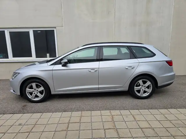 Seat Leon view 8
