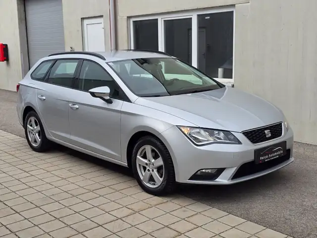 Seat Leon view 3