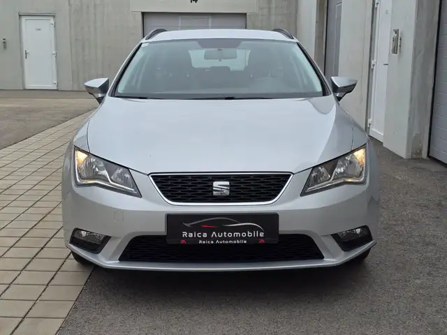 Seat Leon view 2