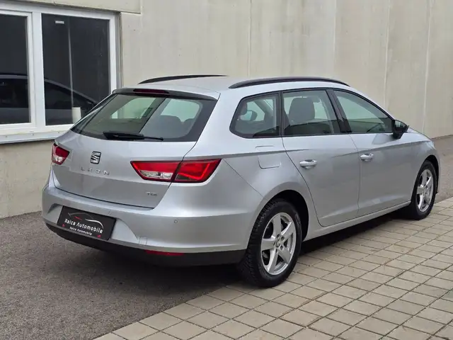 Seat Leon view 5
