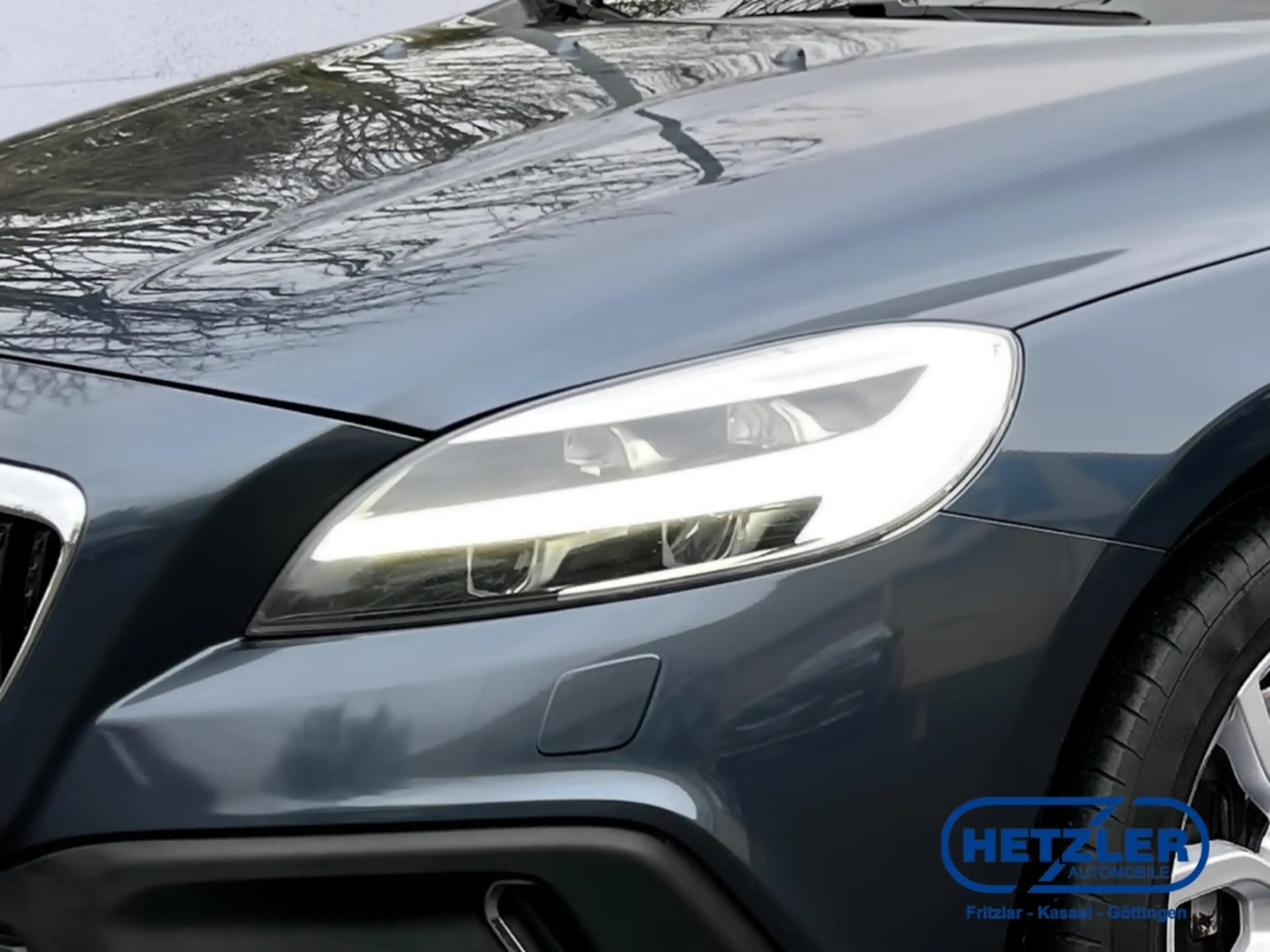 Volvo V40 Cross Country HUD Panorama Navi Digitales Cockpit Soundsystem LE — photo 5