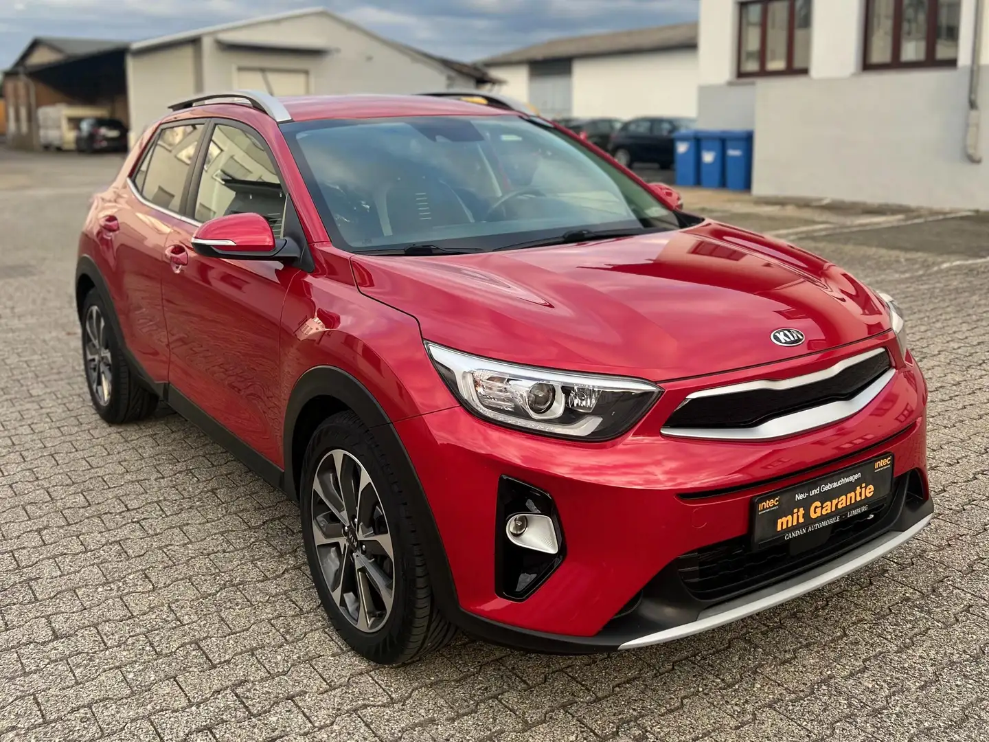 Kia Stonic Spirit Rot - 2