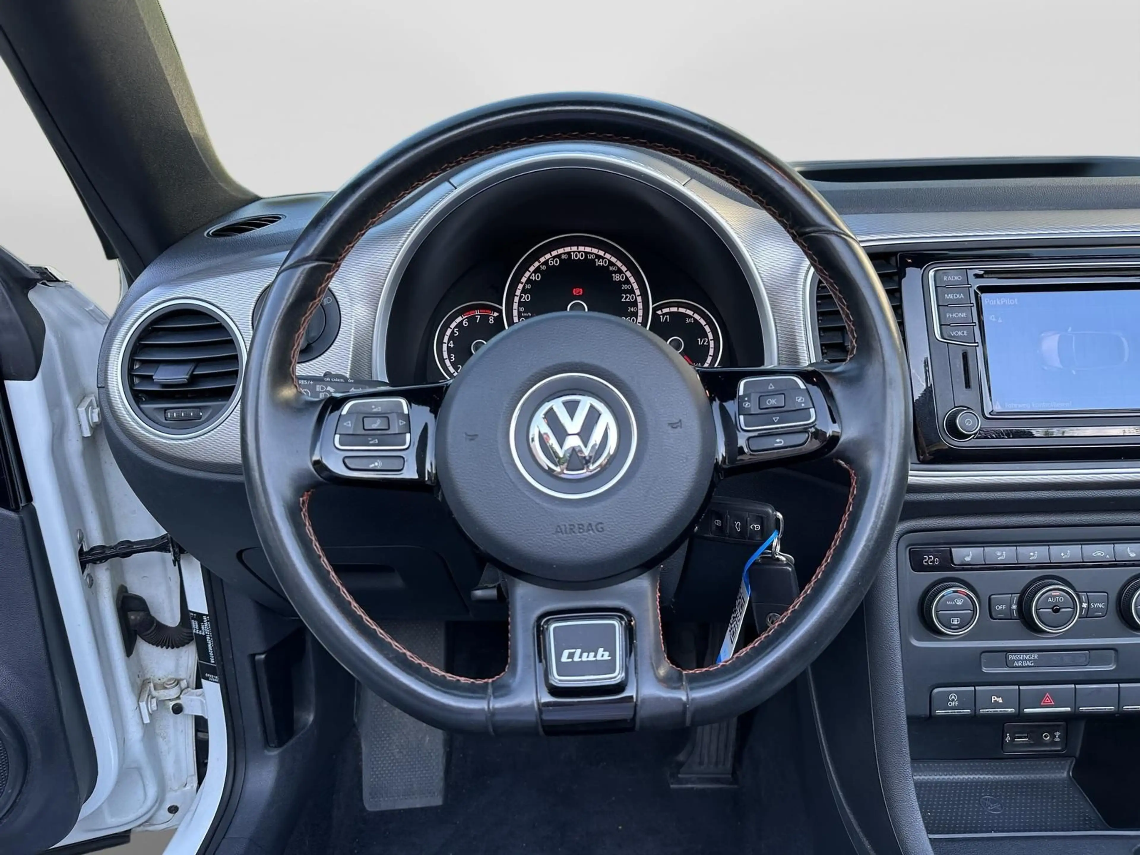 Volkswagen Beetle 1.2 TSI Club Xenon Navi Sitzheizung — photo 20