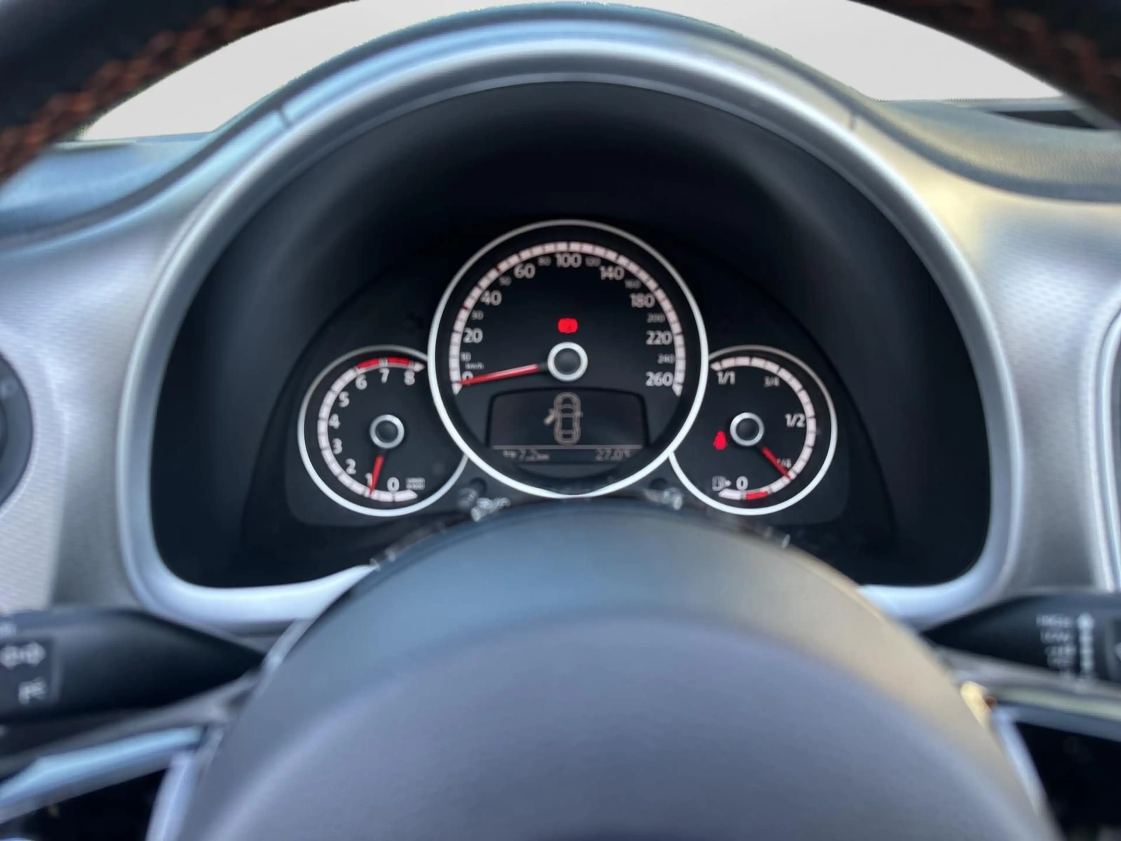 Volkswagen Beetle 1.2 TSI Club Xenon Navi Sitzheizung — photo 18