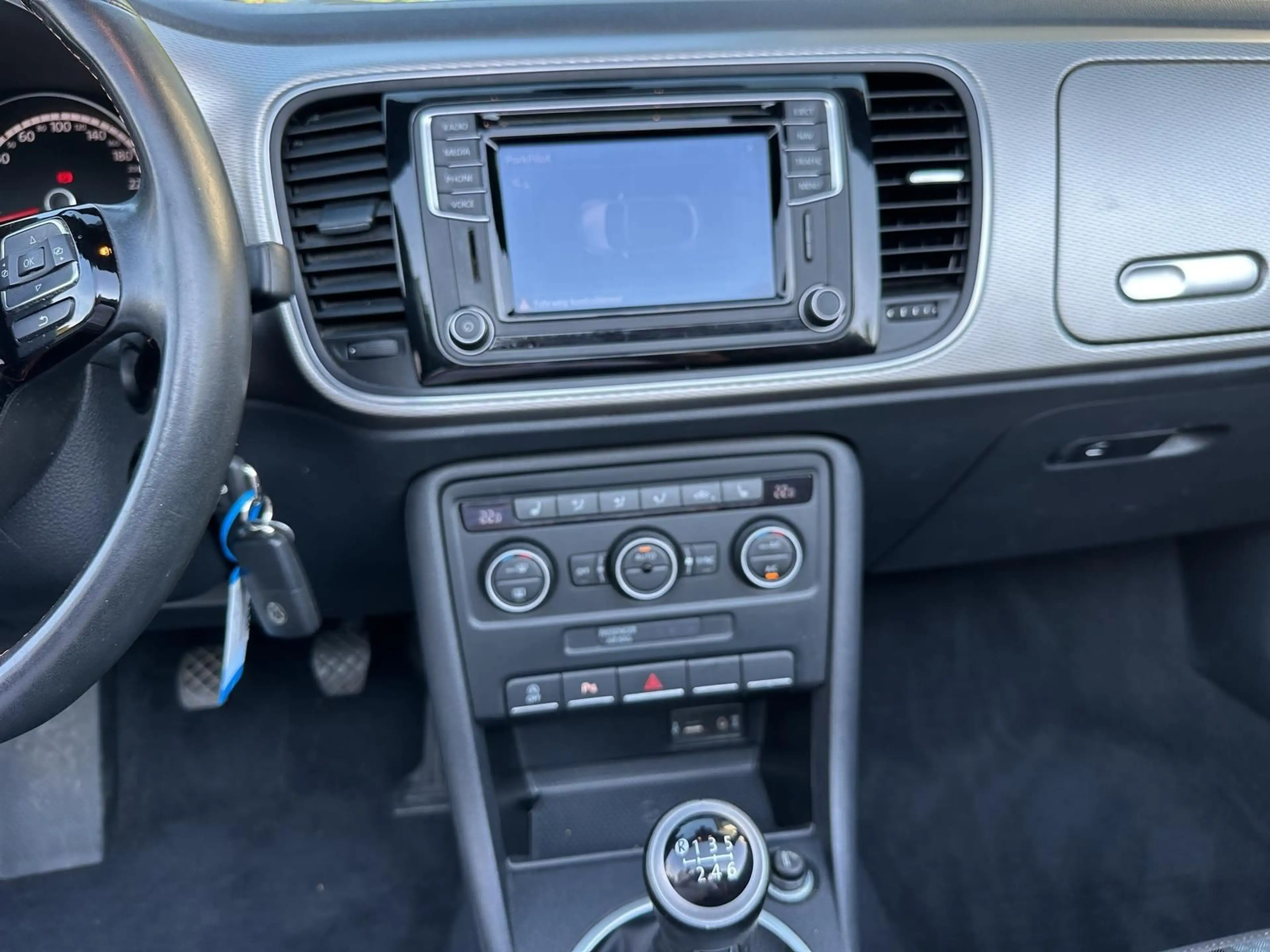 Volkswagen Beetle 1.2 TSI Club Xenon Navi Sitzheizung — photo 13