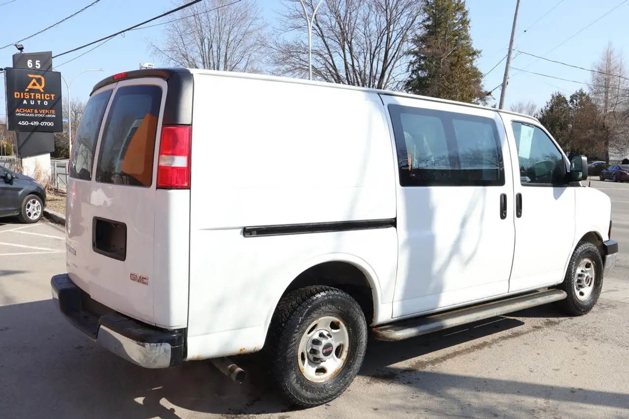 GMC Savana снимка GMC Savana