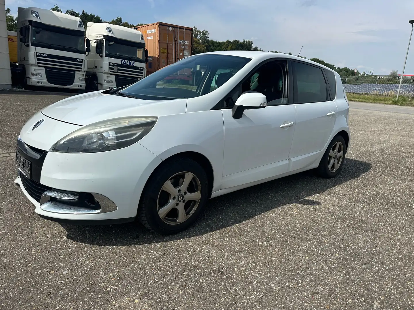 Renault Scenic Scenic Diesel dCi 110 Expression Bílá - 1