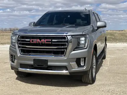 Gray 2024 GMC Yukon XL SLT 4WD SUV / Crossover Four-Wheel Drive