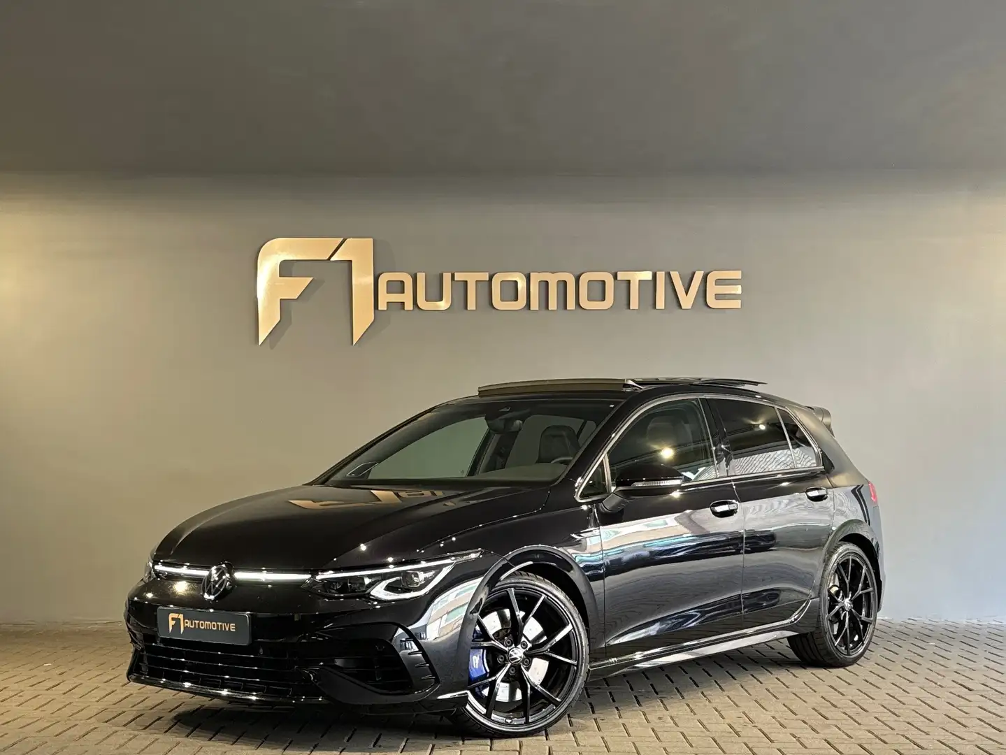 Volkswagen Golf 2.0 TSI R 4M Performance Pano|Memory|Leer|HK Zwart - 1