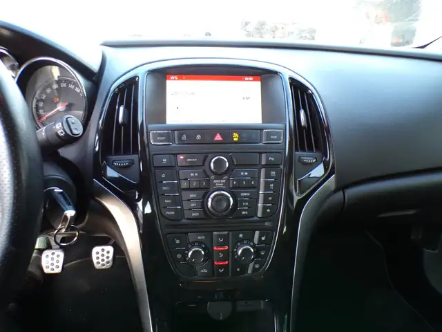 Opel Astra view 14