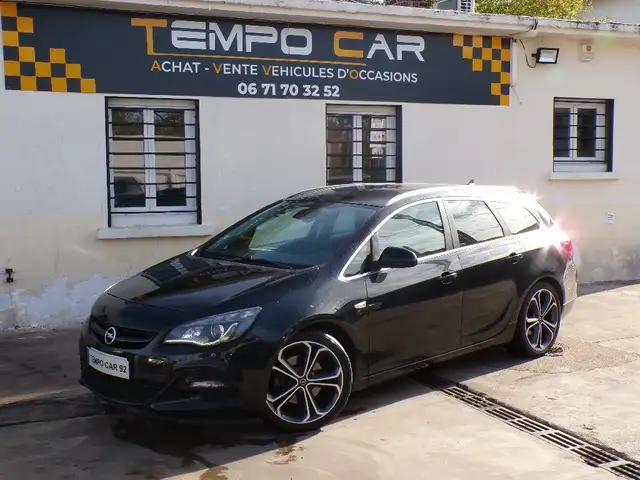 2014 Opel Astra in Black for sale