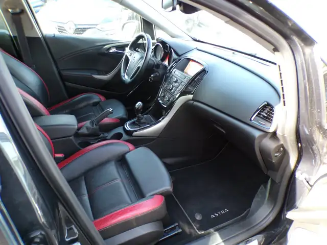Opel Astra view 15