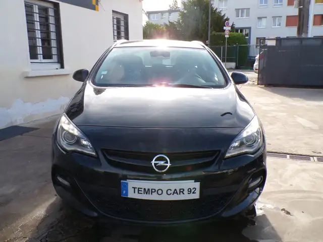 Opel Astra view 6