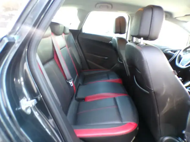 Opel Astra view 11
