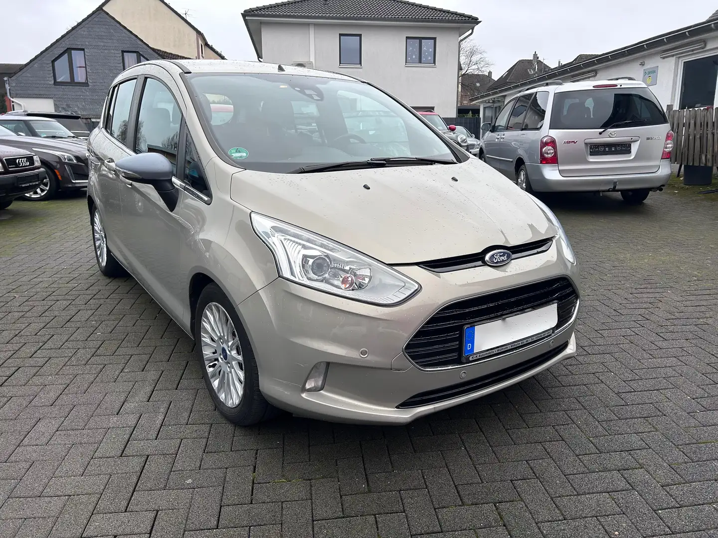 Ford B-Max Titanium, Automatik, 68 Tkm Beige - 1