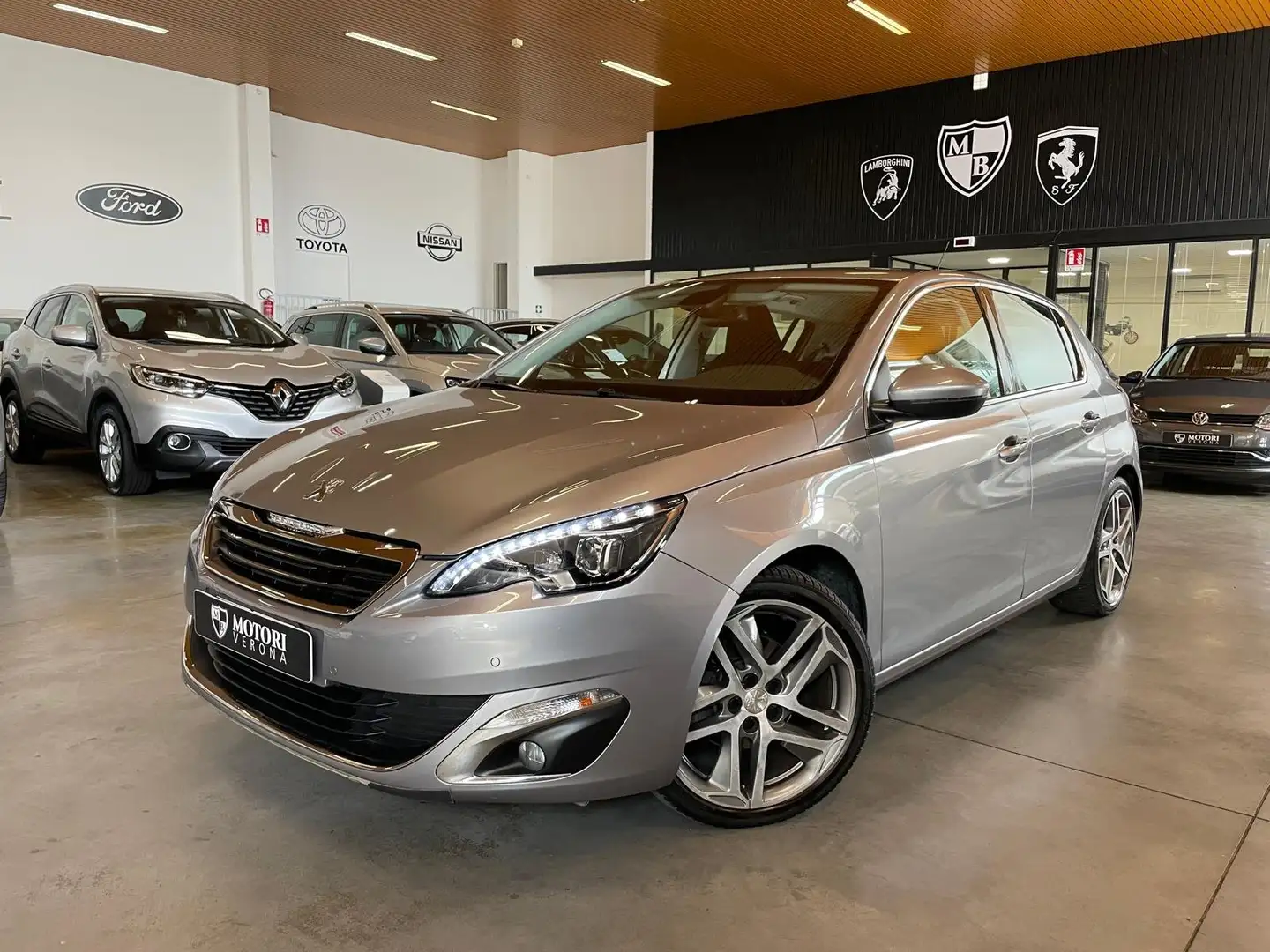 Peugeot 308 308 II  5p 1.6 e-hdi 8v Allure s Gris - 1