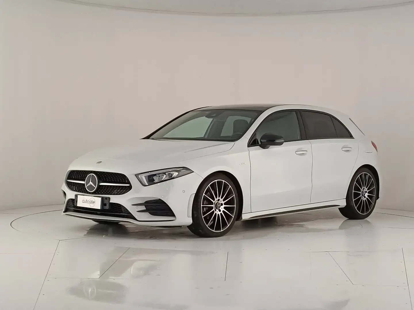 Mercedes-Benz A 180 180 d Sport Night edition auto Blanc - 1