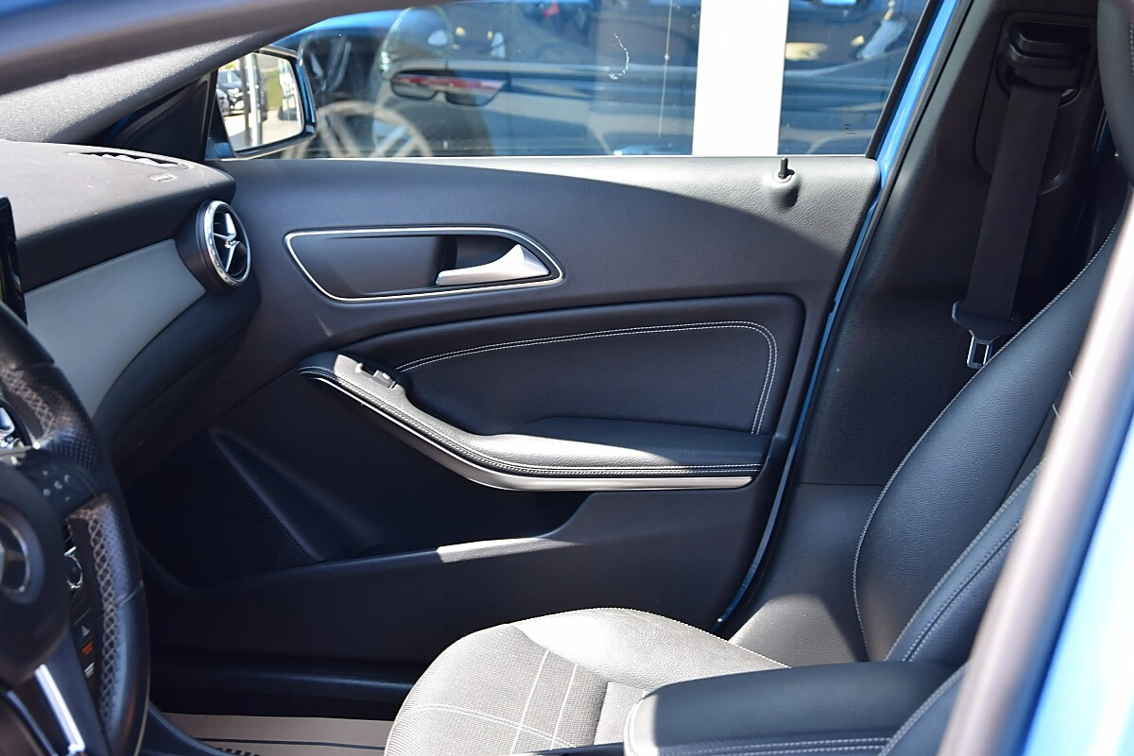 Mercedes-Benz GLA 180 CDI *Urban-Paket* — photo 5