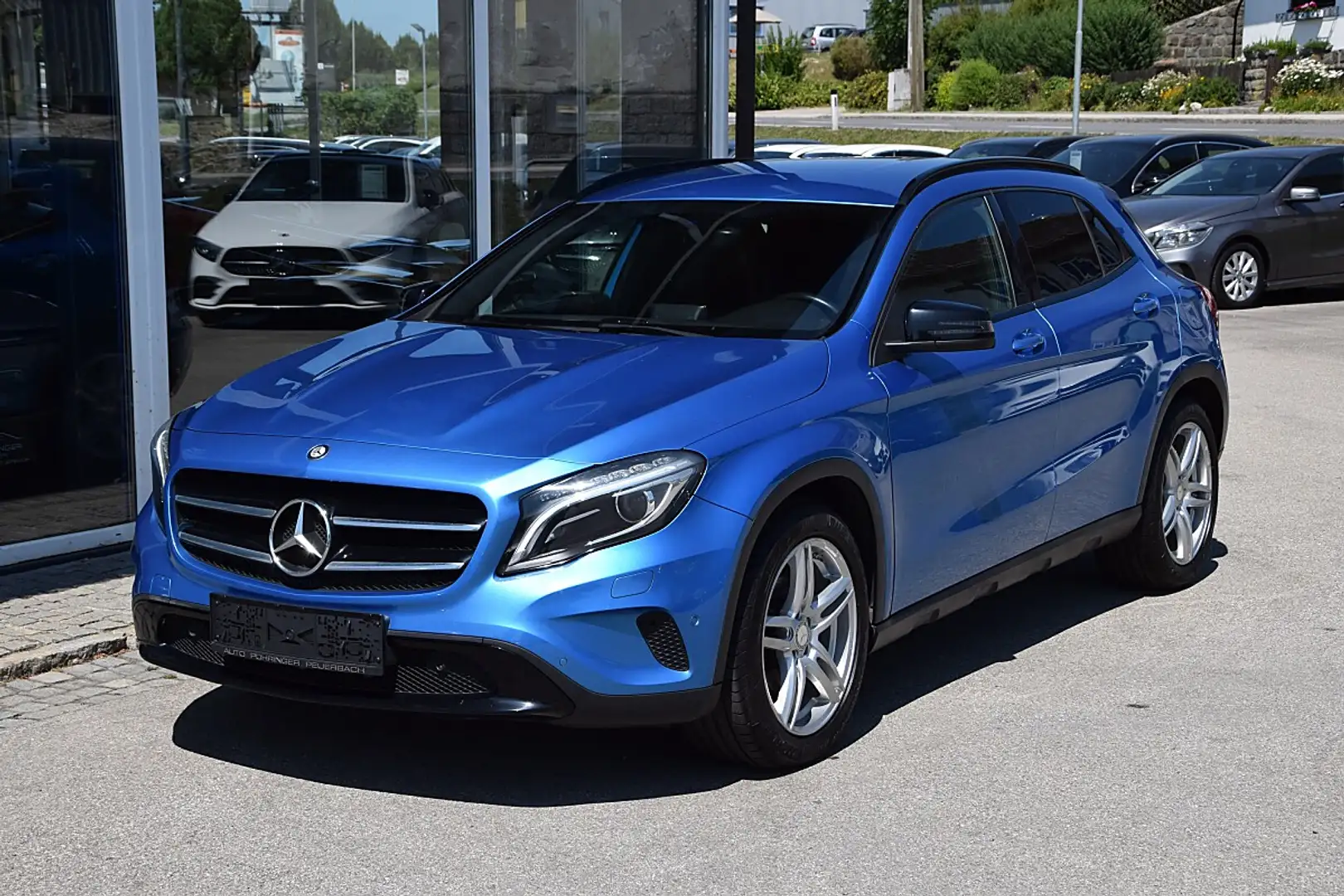 Mercedes-Benz GLA 180 CDI *Urban-Paket* Blau - 2