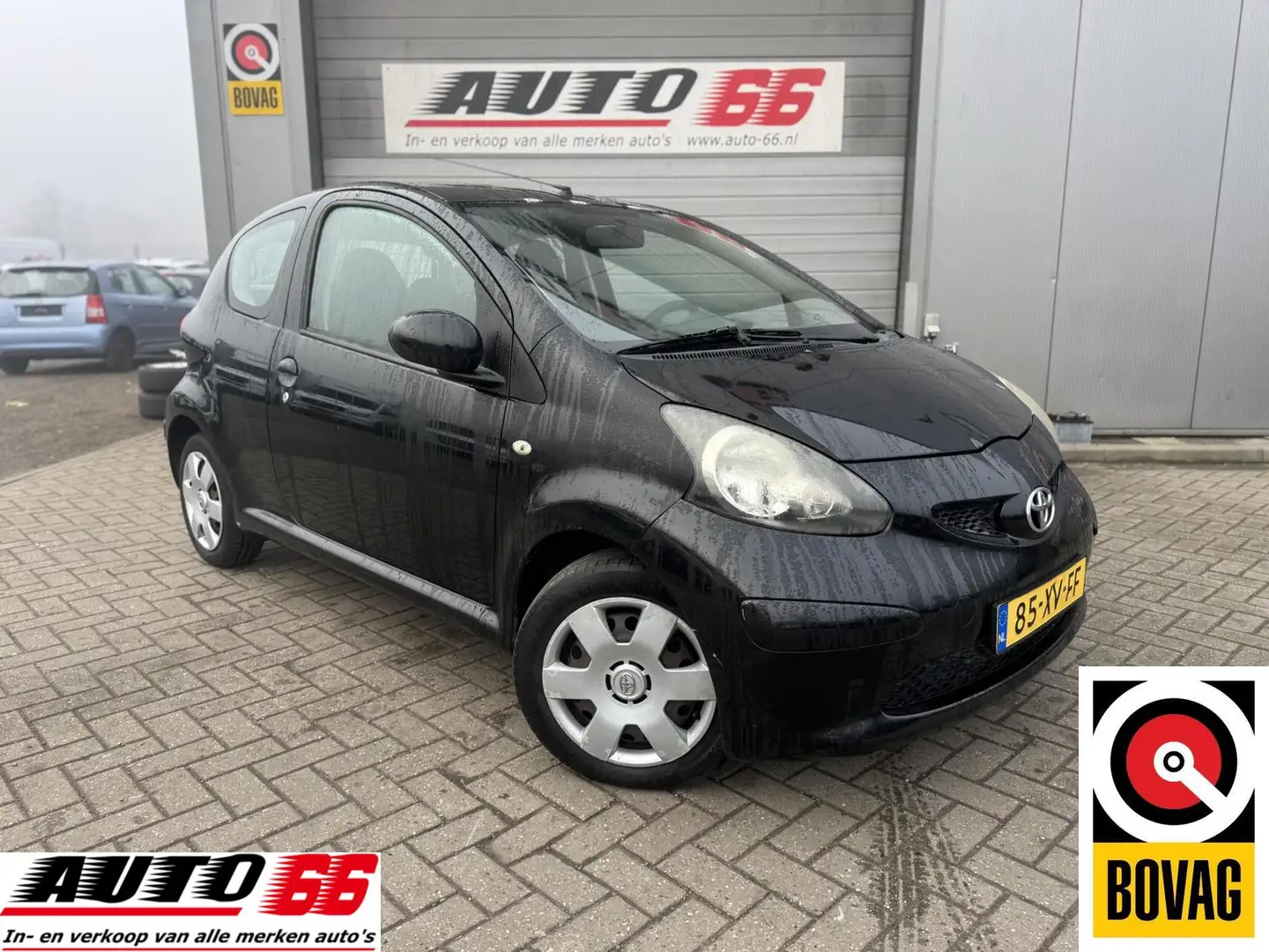 Toyota Aygo 1.0-12V + AIRCO APK tot 02-2027 Schwarz - 2