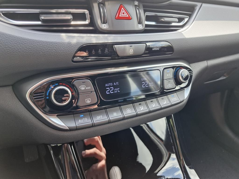 Hyundai i30 Advantage 1.0 T-GDI Navi+Kamera+SHZ+LED — photo 15