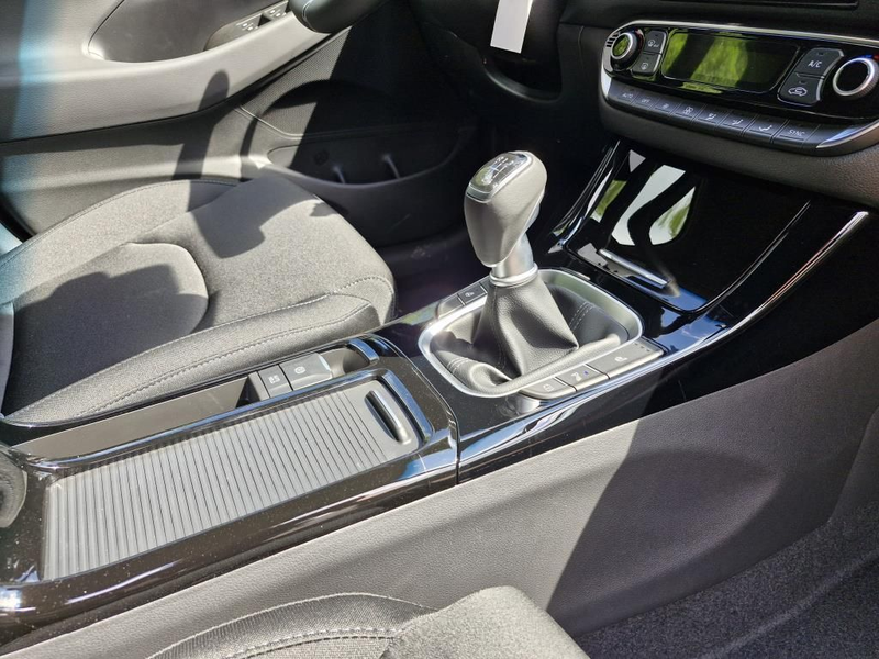 Hyundai i30 Advantage 1.0 T-GDI Navi+Kamera+SHZ+LED — photo 13