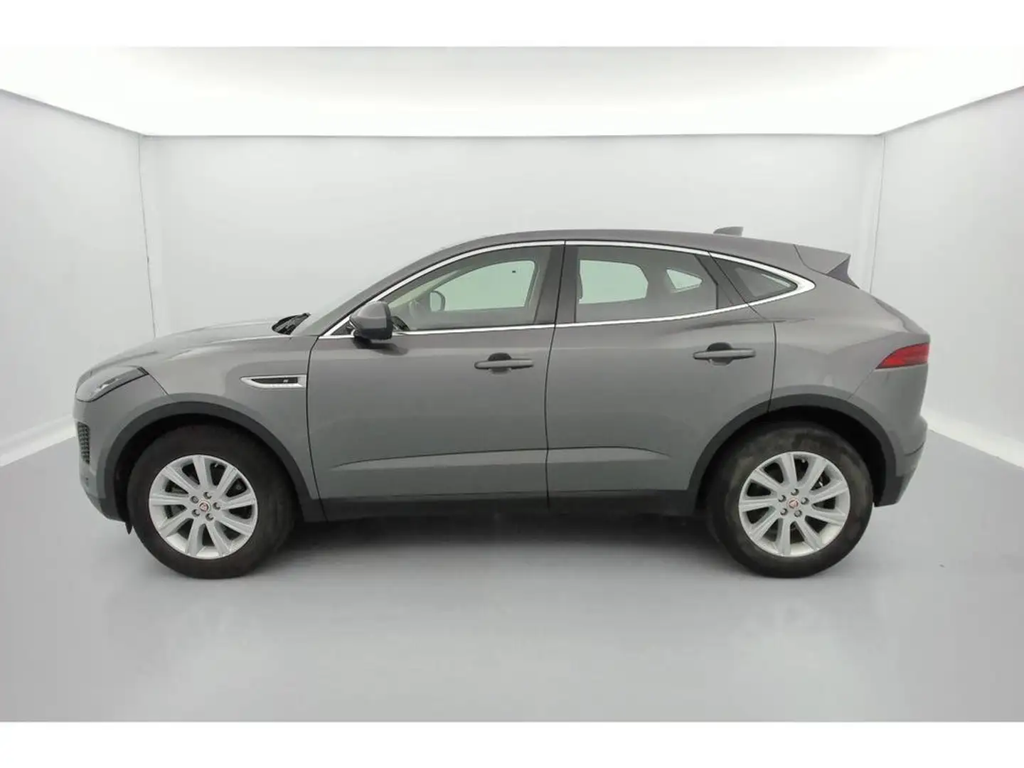 Jaguar E-Pace 2.0 D AWD 150cv *BOITE AUTO* ATTACHE REMORQUE* Gris - 2