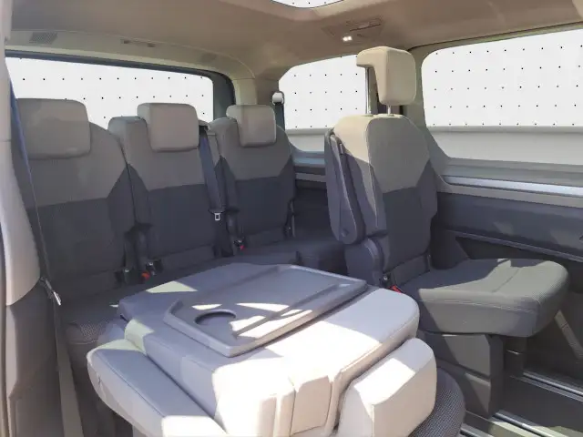 Volkswagen Multivan view 13