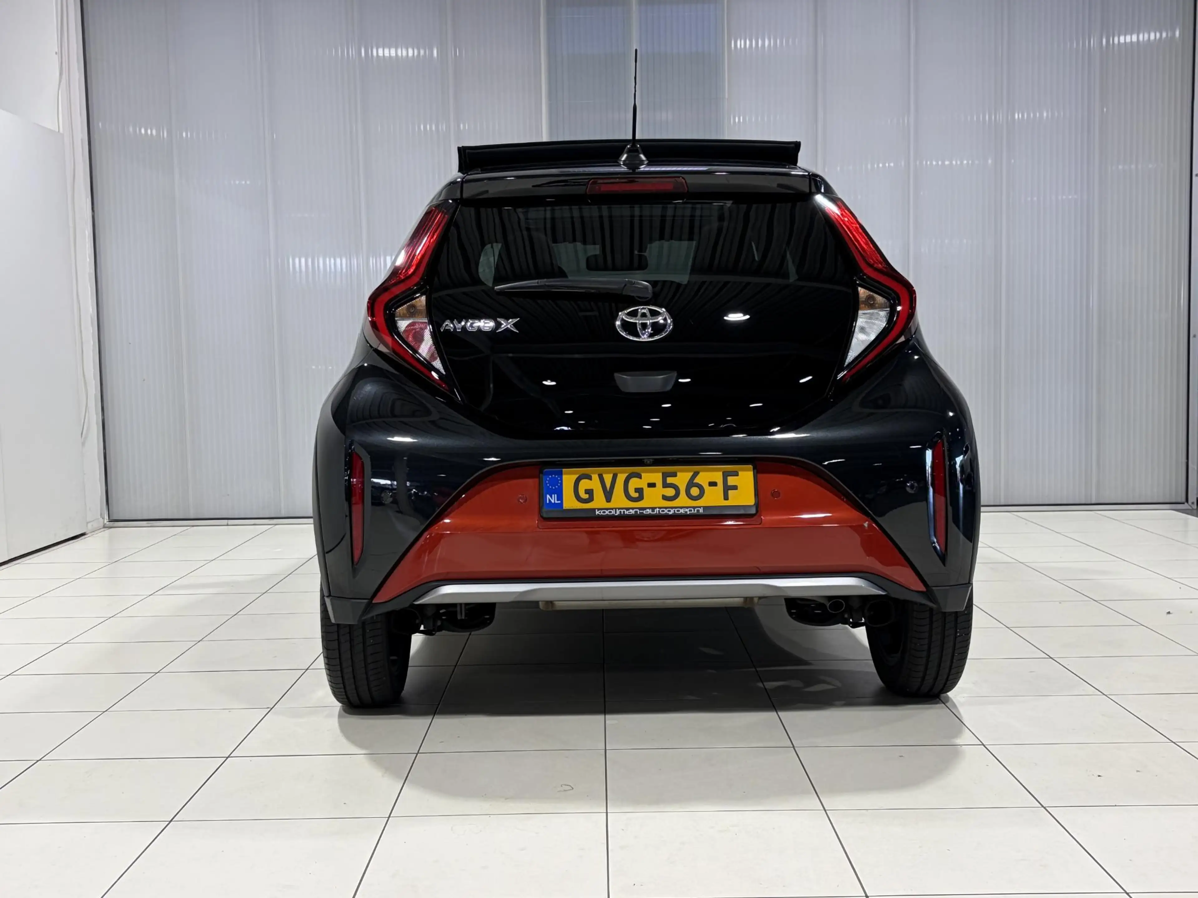Toyota Aygo X 1.0 VVT-i S-CVT Envy Elektrisch Schuif Dak, Parkee — photo 7