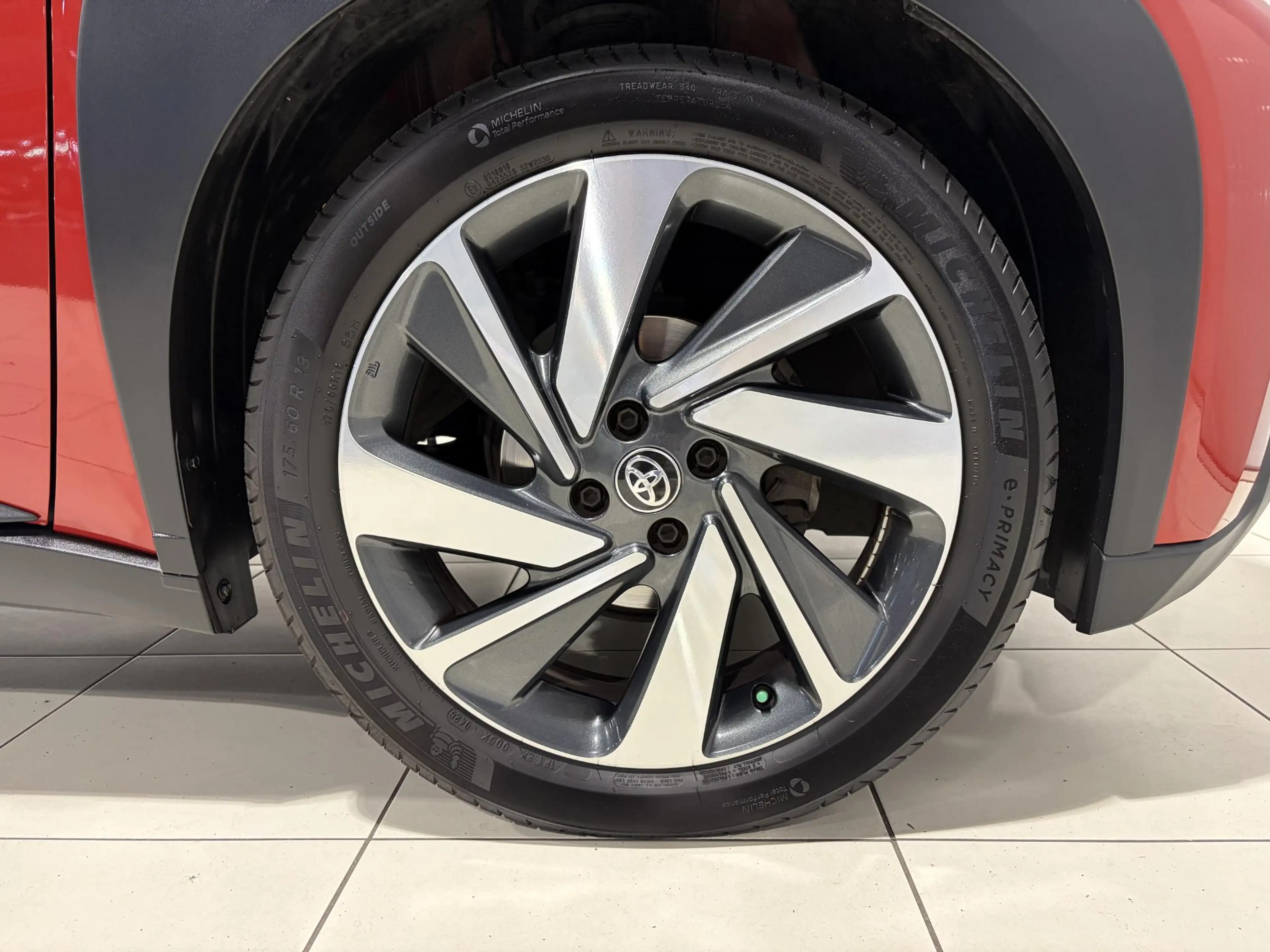 Toyota Aygo X 1.0 VVT-i S-CVT Envy Elektrisch Schuif Dak, Parkee — photo 9