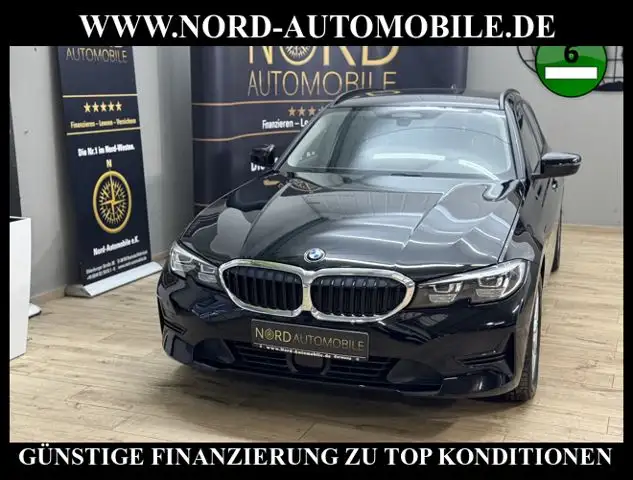 BMW 3 Series view 3