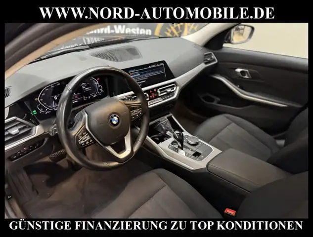BMW 3 Series view 14
