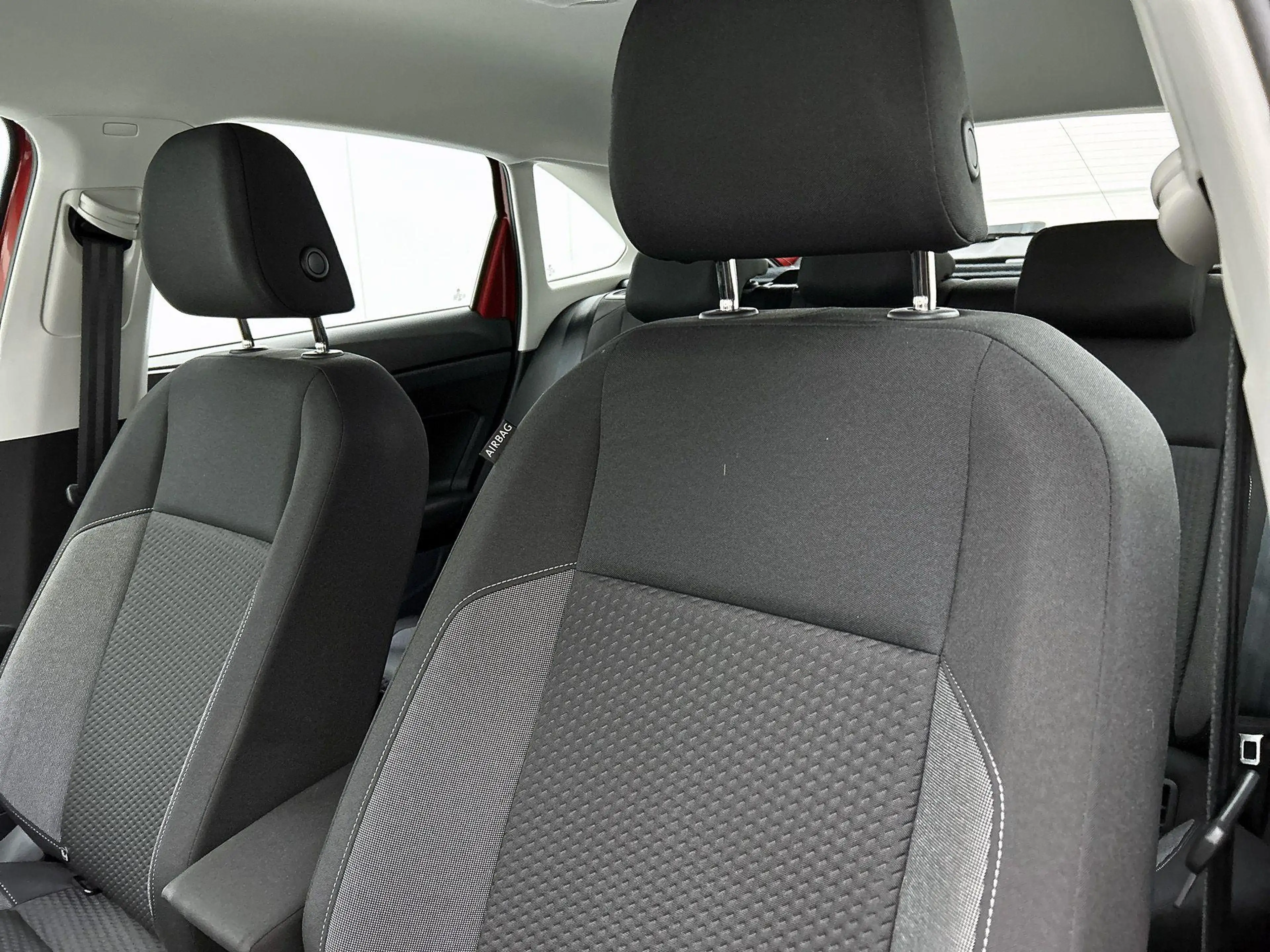 Volkswagen Taigo 1.0 TSI Life — photo 10