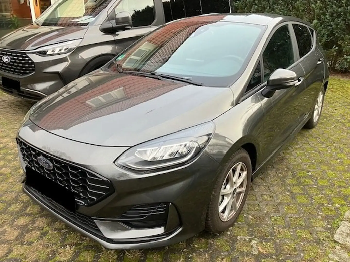 Ford Fiesta ST-Line X 1.0 EcoBoost Hybrid 7-Gang-Automatik Grau - 1