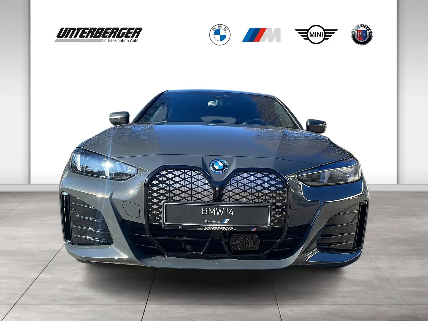 BMW i4 xDrive40 Gran Coupé M Sportpaket HK HiFi DAB Grau - 2