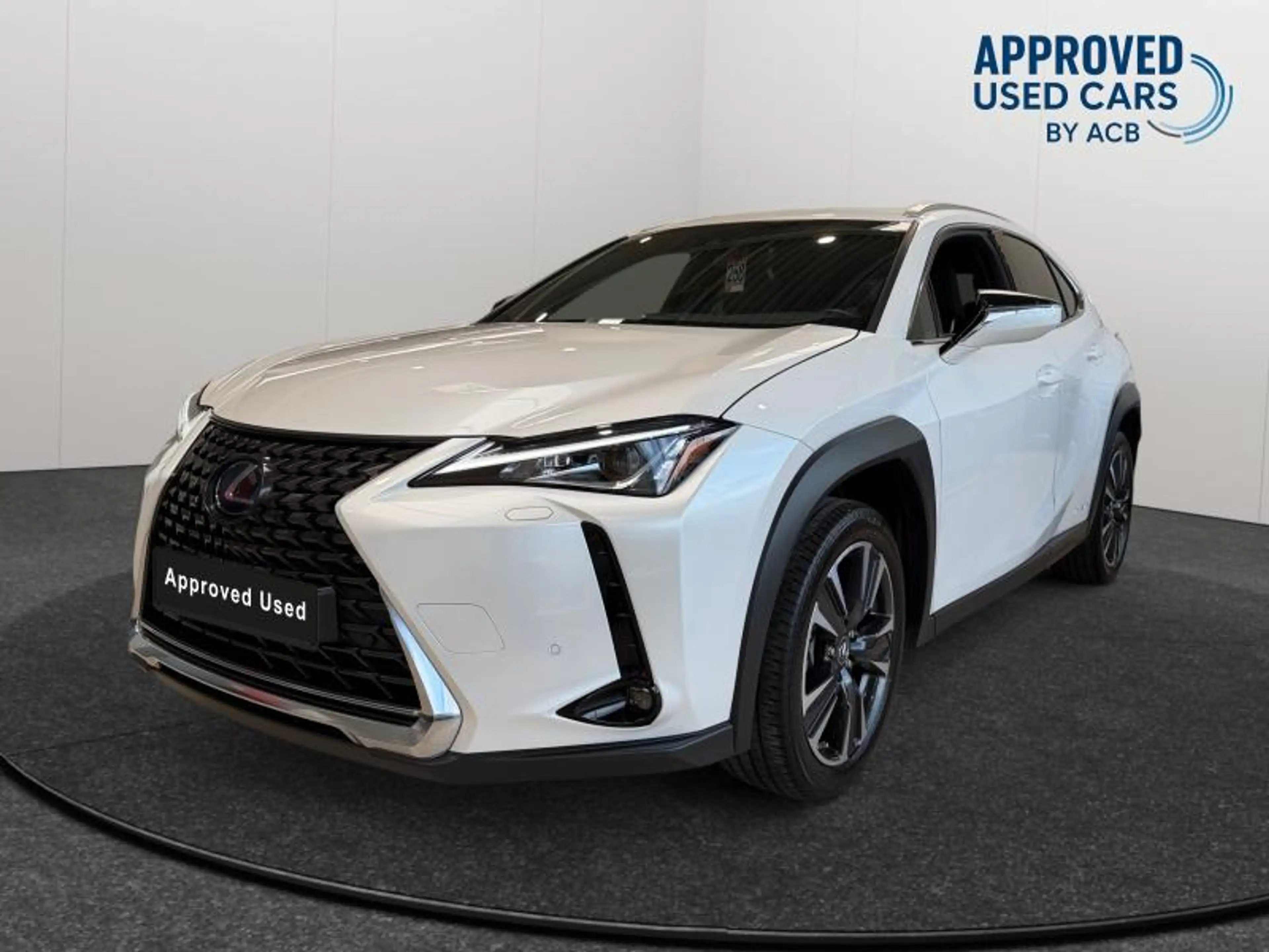 Lexus UX 250h .