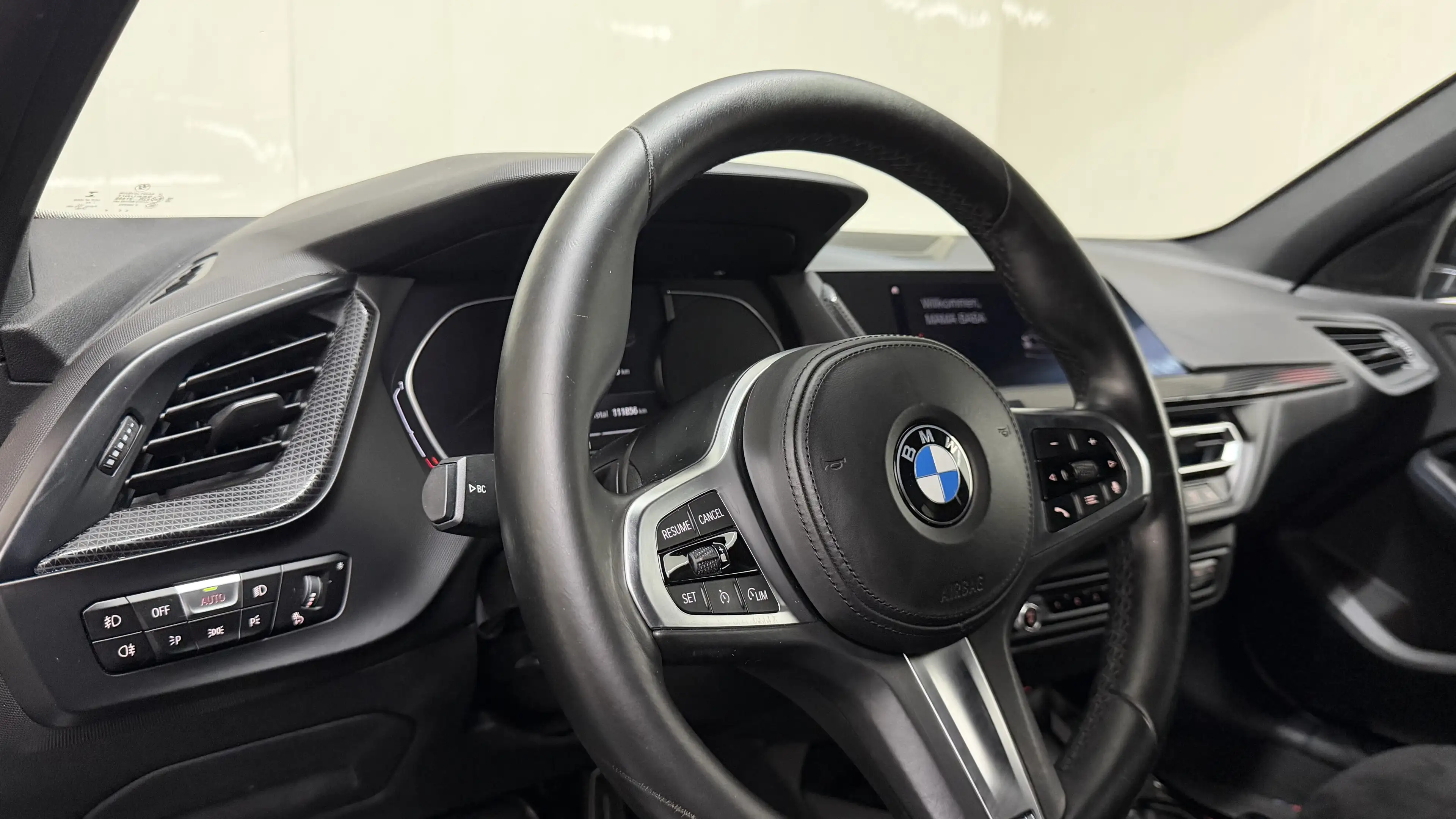 BMW 118 118 i M Sport LED*NAVI*SHZ*TEMP*PDC*SP-SITZE — photo 9