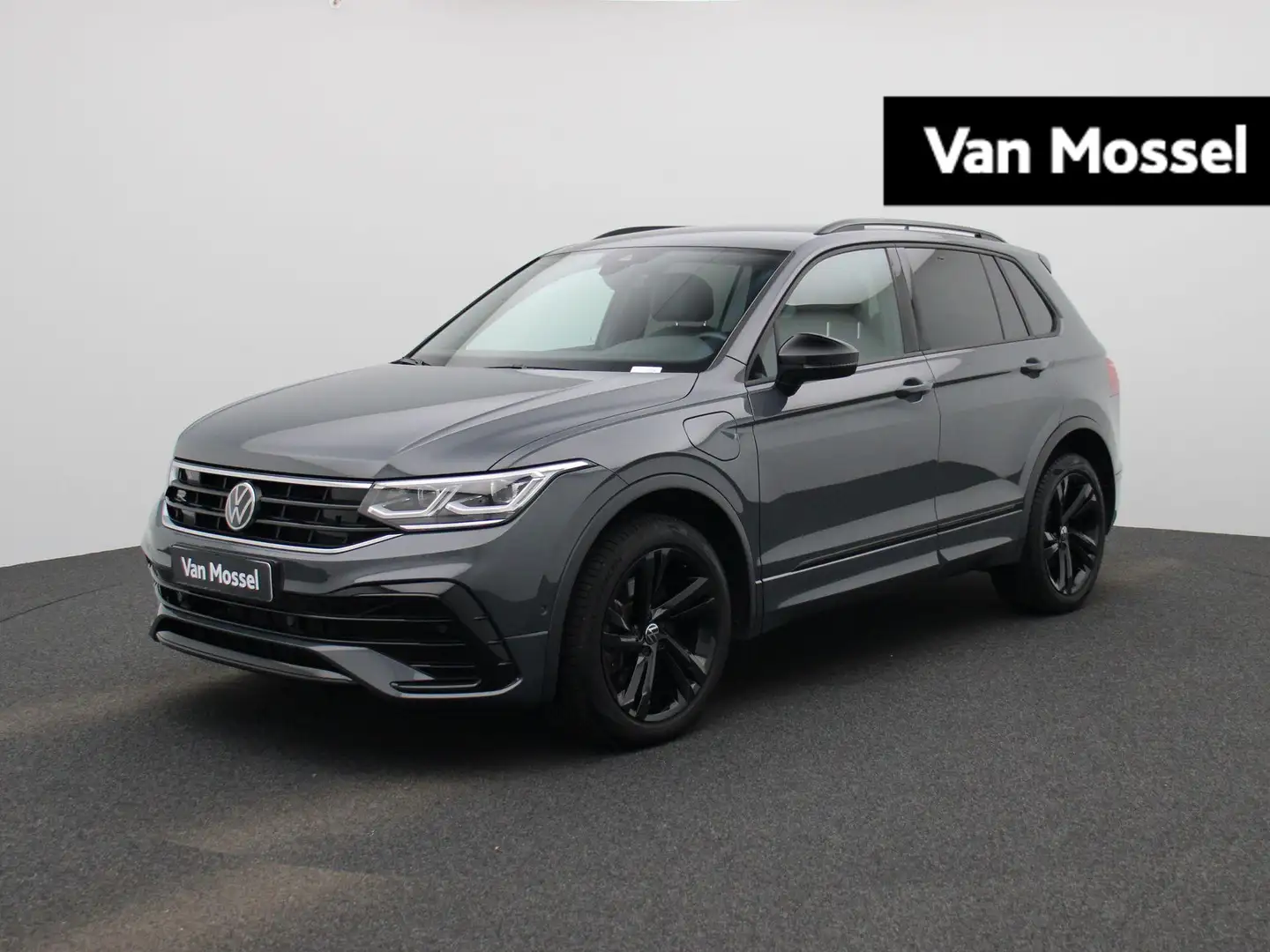 Volkswagen Tiguan 1.4 TSI eHybrid R-Line Business+ | 245 PK | Plug-I Grijs - 1